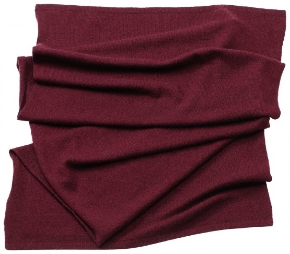 Lad en lille detalje være bordeaux til dit sorte eller grå outfit. Dette tørklæde fra H&M er helt enkelt og passer til det meste. - Efterårstendens: Bordeaux