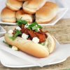 http://www.cookingandbeer.com/2013/08/pulled-pork-hot-dogs-broccoli-slaw/ - 10 toppings, der vil gøre det sjovere at grille hotdogs denne sommer 