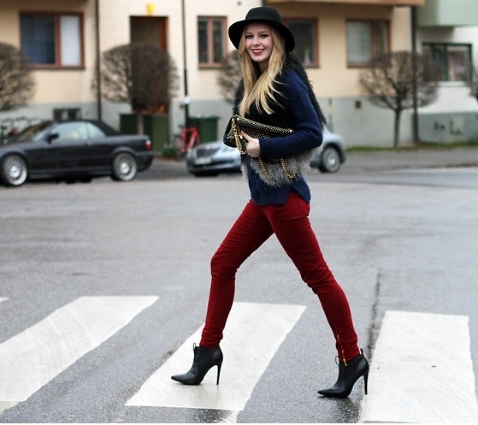 http://lookbook.nu/look/2706387-Oxblood-fashionsquad - Trend 2012: Farverige jeans