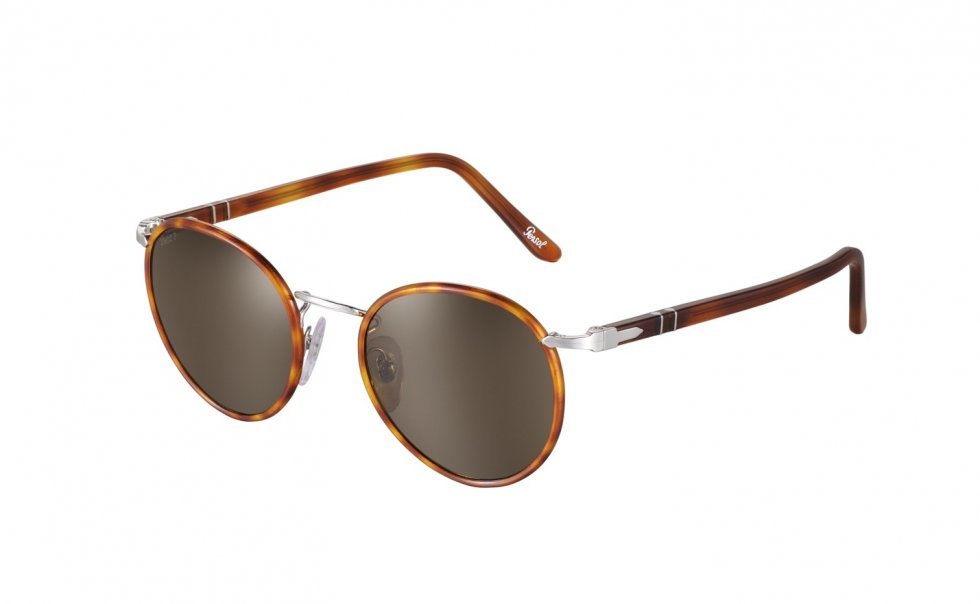 Persol solbriller med præget stel og lette og luftige linjer. - Solbrille-nyheder 2013