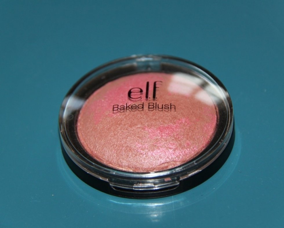 Baked Blush i farven Passion Pink. - Røde, sunde, sommerlige kinder