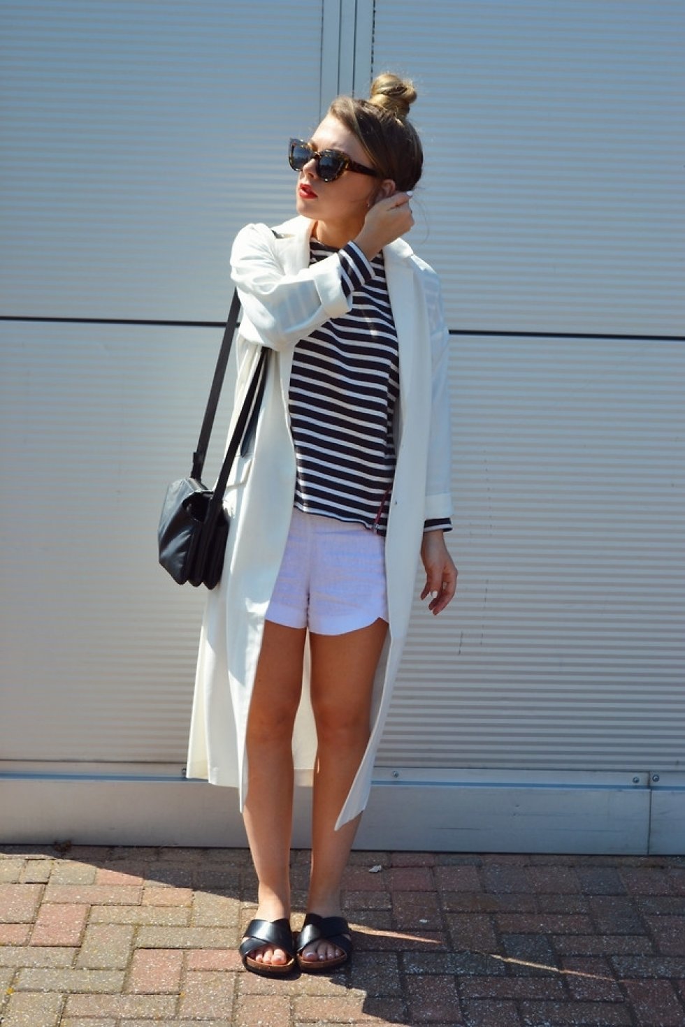 Foto: http://lookbook.nu/look/6291309-Asos-Sunglasses-H&M-Top-Duster-Coat-Shorts-Sliders - Inspiration 2014: Sommershorts
