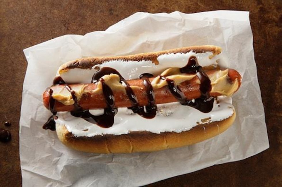 rollingout.com - 10 toppings, der vil gøre det sjovere at grille hotdogs denne sommer 
