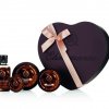Hjerteformet gaveæske med små fine Chocomania-størrelser. Vejl. udsalgspris 175 kr. - Valentinsdagsgaver fra The Body Shop