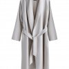 Pure frakke fra MTWTFSS Weekday til pigen, der ikke er til stramme linjer. - Trend 2012: Trenchcoaten