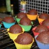 Cupcakes in the makin' - Søndagssysler: Chokolade-cupcakes med mandelmel