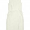 Taljeret ladylike kjole fra Cos - Pressebillede - Tendens AW 2012: Farven hvid!
