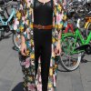 Farven sort + RayBan solbriller og oversized cardigan med blomster - Copenhagen Fashion Week: Gademode