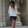 Foto: http://lookbook.nu/look/5503746-Zara-Lace-Dress-Heels-H&M-Hat-Lace-Dress - Tendens 2014: Sensuelle undertoner