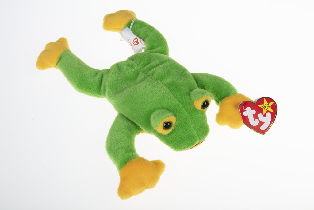 2048px Ty Smoochy the Frog Beanie Baby DPLA a75aee09946270c0101c1a3977ed8962 page 1