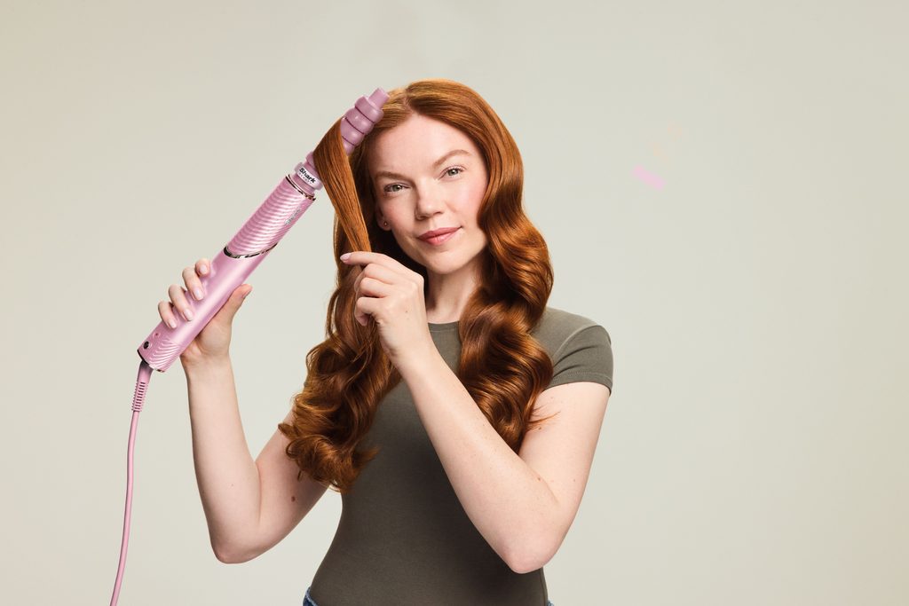 Dansk lancering af Shark Beauty FlexStyle IonCurl, der giver glattere og mere blankt hår*